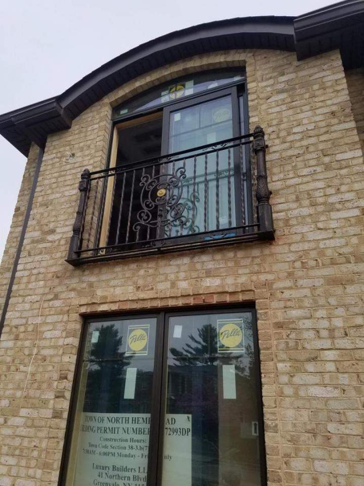 Balcony railings Queens