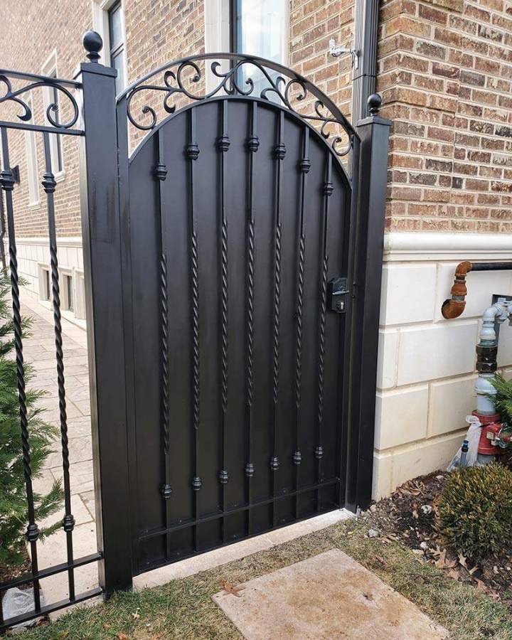 Iron Gates Queens