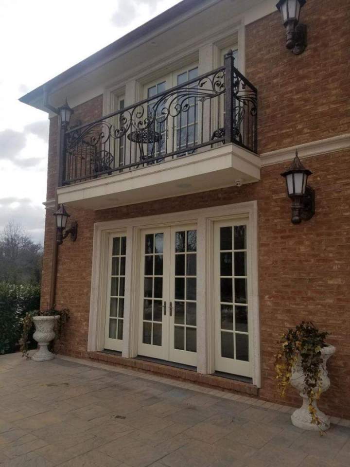 Balcony railings Queens
