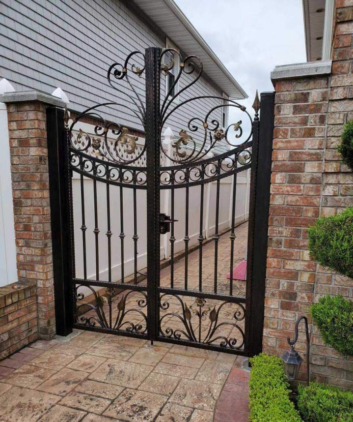 Iron Gates Queens