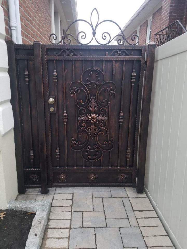Iron Gates Queens