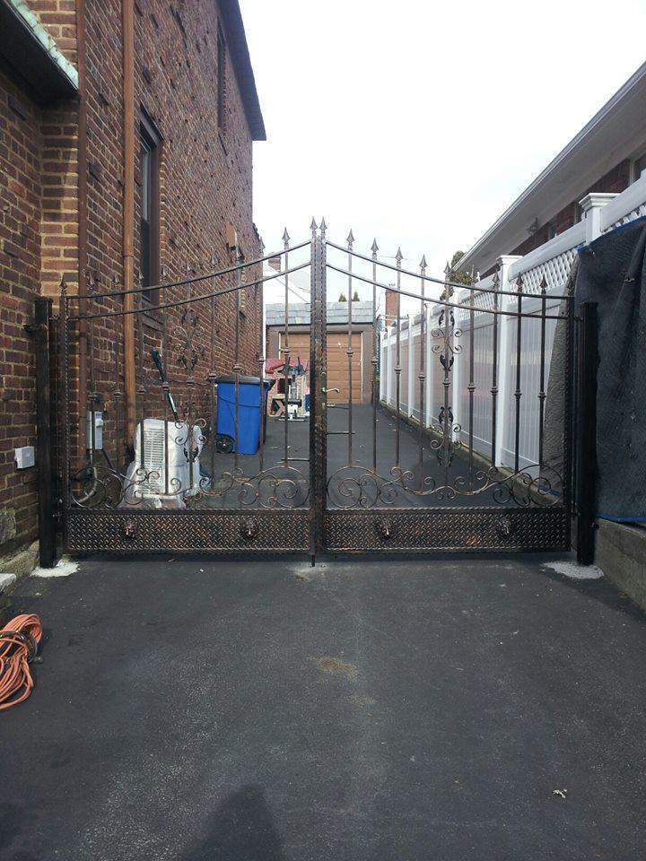 Iron Gates Queens