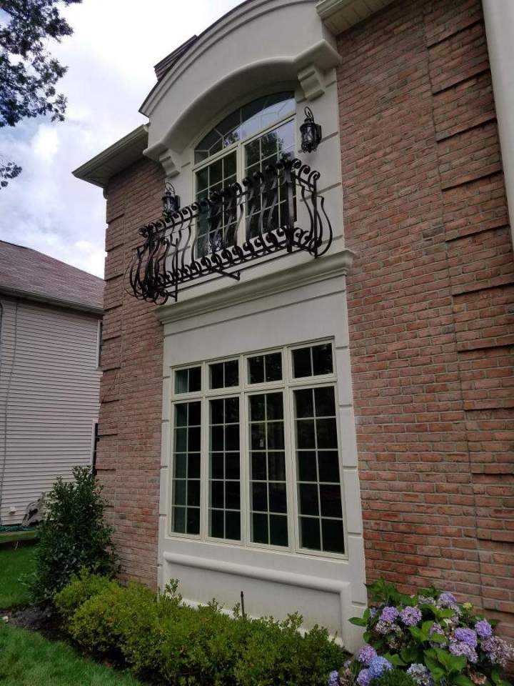 Balcony railings Queens